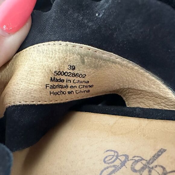 Free People Rosie Ruffle Black Suede Heels Size 39 (8.5) Block Heel - Picture 10 of 12